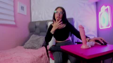 Snapshot of chiaraa_fiore chatting on 10, 2, 2025 Chiara online show from 10, 2, 2025