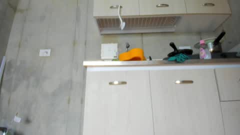 Chiara fustox online show from 18, 4, 2026