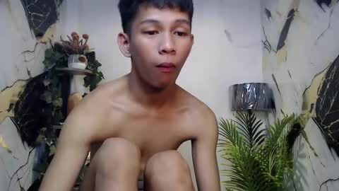 chick_renz online show from 3, 10, 2025