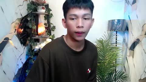 chick_renz online show from 5, 10, 2025