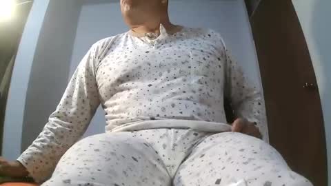 Snapshot of chicoguapo8 chatting on 24, 11, 2025 jorge online show from 24, 11, 2025