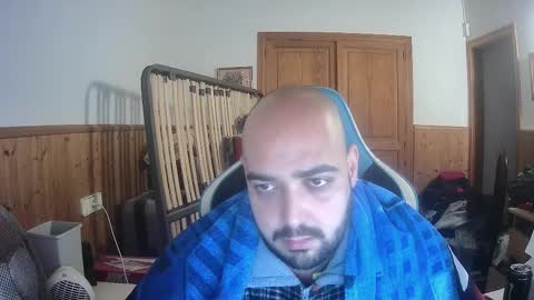 chicomallorca96 online show from 5, 2, 2025