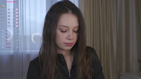 Snapshot of chillgirlll chatting on 24, 9, 2025 Nicole online show from 24, 9, 2025