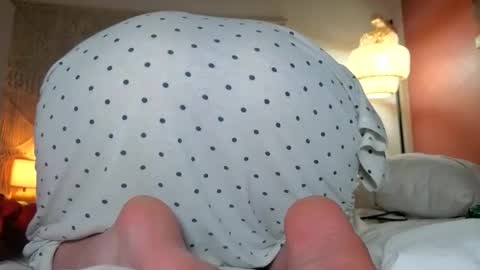 yoursensualparadise online show from 15, 4, 2026