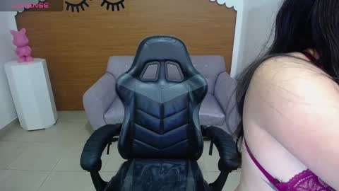 Kelly online show from 7, 10, 2025