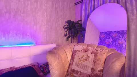 Chloe online show from 15, 6, 2026