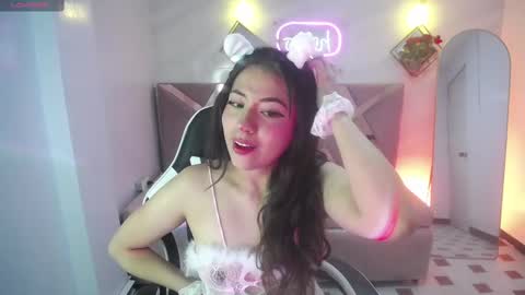 Snapshot of chloe_brownn_v chatting on 23, 9, 2025 Hi Stream 1500 to 2100 online show from 23, 9, 2025