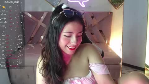 Snapshot of chloe_brownn_v chatting on 3, 10, 2025 Hi Stream 1500 to 2100 online show from 3, 10, 2025