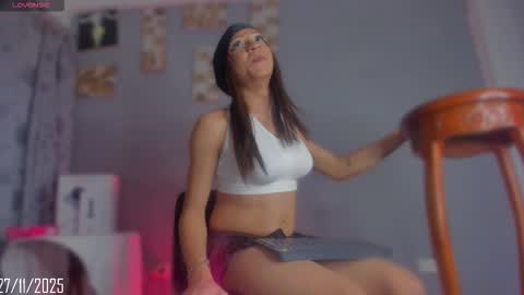 chloe_cooperr online show from 28, 11, 2025