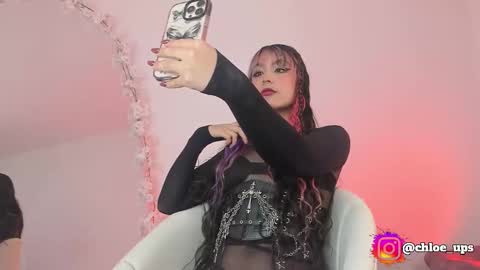 Chloe  online show from 1, 2, 2026