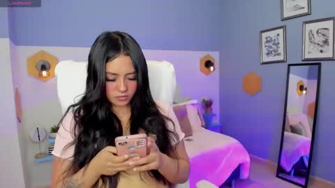 Chloe online show from 26, 11, 2025