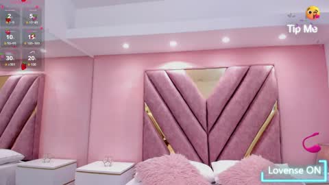 Chloe online show from 10, 4, 2026