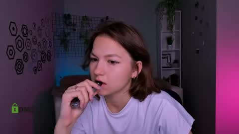 Snapshot of chloe_ley chatting on 29, 4, 2026 chloe_ley online show from 29, 4, 2026