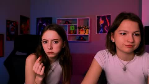 Snapshot of chloe_ley chatting on 8, 5, 2026 chloe_ley online show from 8, 5, 2026