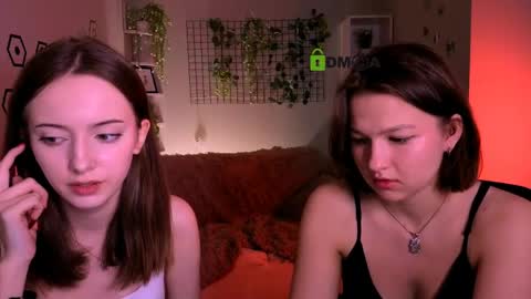 Snapshot of chloe_ley chatting on 18, 5, 2026 chloe_ley online show from 18, 5, 2026