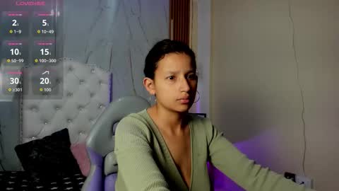 chloe_littlee online show from 9, 9, 2025