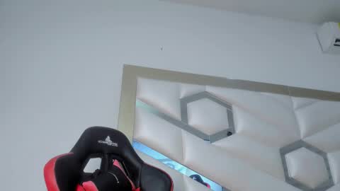 CHLOE online show from 28, 11, 2025