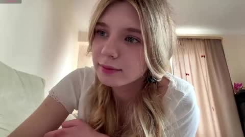 Snapshot of chloe_show chatting on 2, 5, 2026 hloe online show from 2, 5, 2026