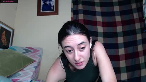 Snapshot of chloe_vahos chatting on 12, 2, 2025 Chloe online show from 12, 2, 2025