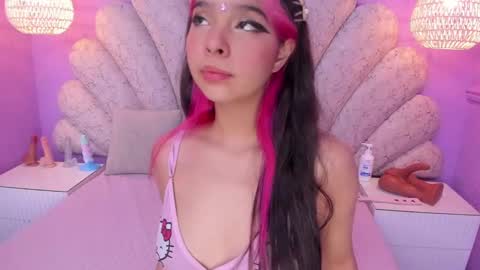 Snapshot of chloe_watson_ chatting on 4, 12, 2024 online show from 4, 12, 2024