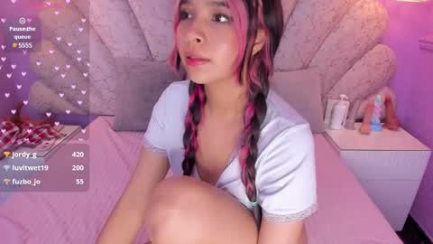 Snapshot of chloe_watson_ chatting on 12, 12, 2024 online show from 12, 12, 2024