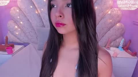 Snapshot of chloe_watson_ chatting on 7, 3, 2025 online show from 7, 3, 2025