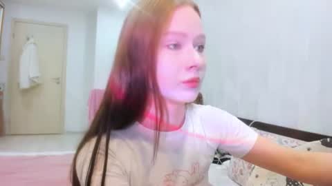 chloe wifey online show from 28, 10, 2025