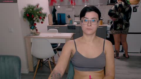 Eva and Sandra online show from 4, 1, 2025