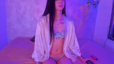 Snapshot of chloeaddamss chatting on 11, 3, 2025 3 online show from 11, 3, 2025