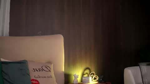 chloedevinex online show from 2, 10, 2025