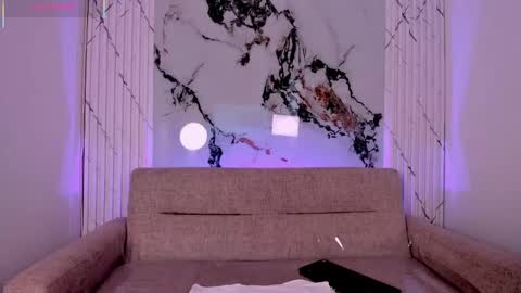 chloegils online show from 19, 10, 2025