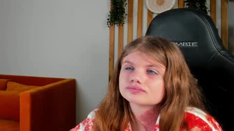 ChloeHalses online show from 5, 6, 2026
