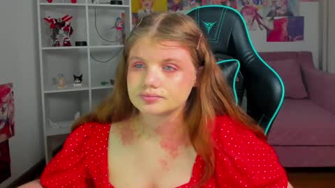 ChloeHalses online show from 8, 6, 2026
