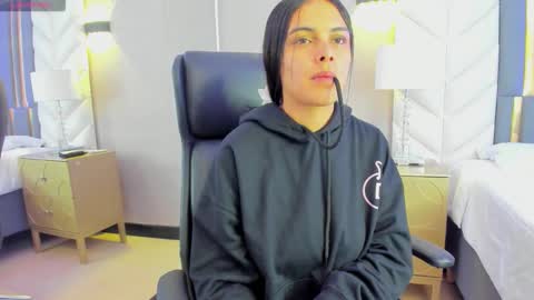  Chloe Harper  online show from 10, 1, 2026