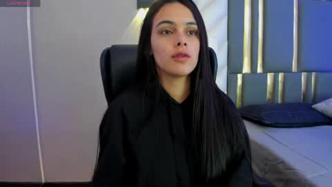  Chloe Harper  online show from 23, 4, 2026