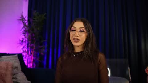 chloemin_ online show from 20, 11, 2025