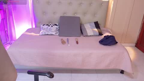 Chloe rosse online show from 15, 10, 2025