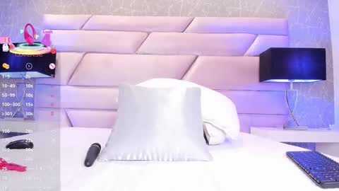 CHLOE  online show from 11, 9, 2025