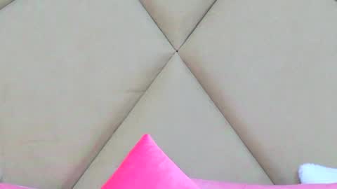 Chloe Vee online show from 30, 3, 2026