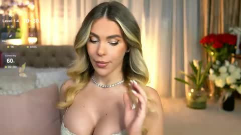 Chloe online show from 16, 4, 2026