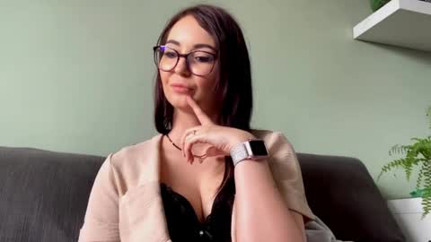 Snapshot of chloexnatural chatting on 8, 5, 2026 ChloeXNatural online show from 8, 5, 2026