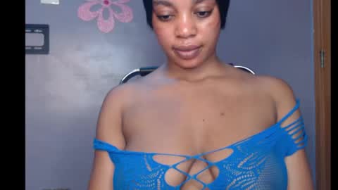 ESTHER online show from 6, 2, 2025
