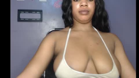 ESTHER online show from 1, 3, 2025