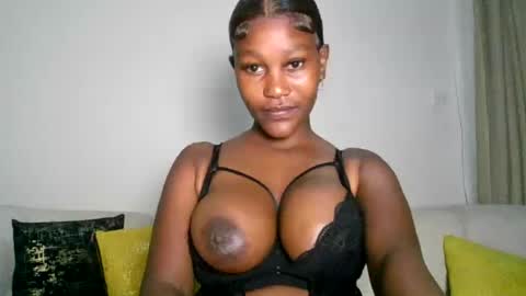 Snapshot of chocolate_divaa chatting on 24, 7, 2026 chocolate_divaa online show from 24, 7, 2026