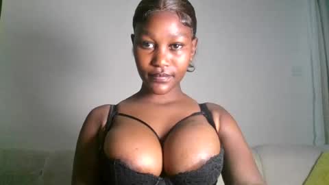 Snapshot of chocolate_divaa chatting on 28, 7, 2026 chocolate_divaa online show from 28, 7, 2026