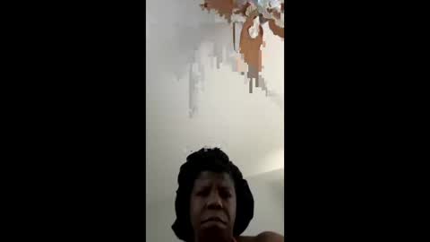 Snapshot of chocolatemama1011 chatting on 28, 12, 2024 Chocolate momma1011 online show from 28, 12, 2024