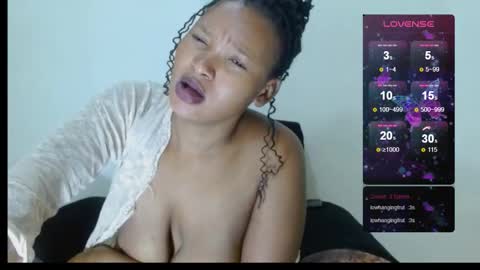 Snapshot of chocolatemilkebony chatting on 7, 10, 2025 chocolatemilkebony online show from 7, 10, 2025
