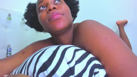 Snapshot of chocoo_dessert chatting on 11, 1, 2025 online show from 11, 1, 2025