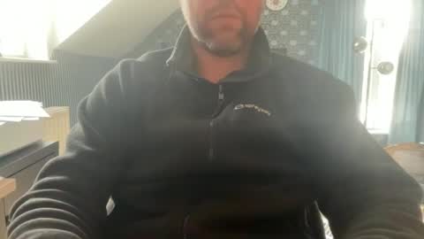 Snapshot of chris13abcd chatting on 6, 1, 2026 chris13abcd online show from 6, 1, 2026