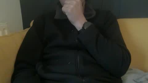 Snapshot of chris13abcd chatting on 15, 1, 2026 chris13abcd online show from 15, 1, 2026